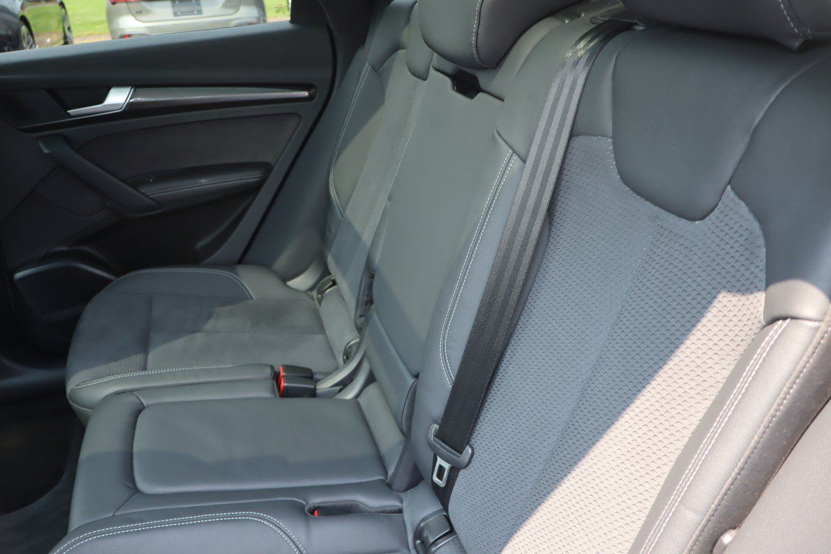 Used 2022 Audi SQ5 Premium Plus w/ Premium Plus Package AWD/4WD image 24