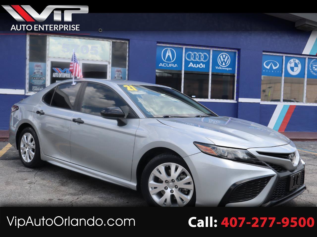 Used 2021 Toyota Camry SE FWD image 1