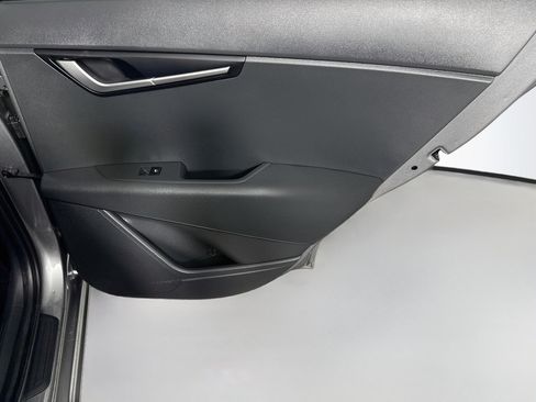 Used 2026 Kia Niro LX FWD image 27
