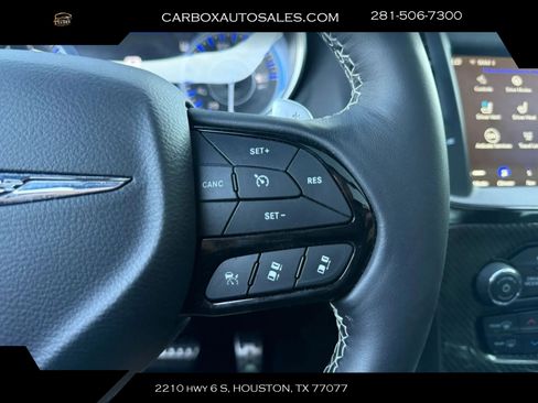 Used 2023 Chrysler 300 C RWD image 12