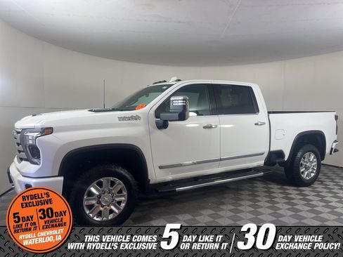 Used 2024 Chevrolet Silverado 2500 High Country w/ High Country Premium Package image 11