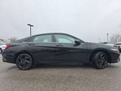 New 2026 Hyundai Elantra SEL Sport Premium FWD image 17