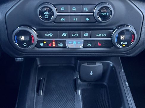 New 2025 Ford Bronco Outer Banks image 7