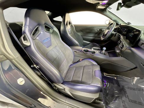 Used 2025 Ford Mustang Dark Horse image 25