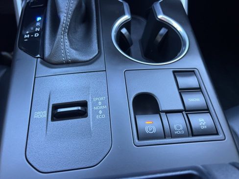 Used 2023 Toyota Highlander XSE image 31