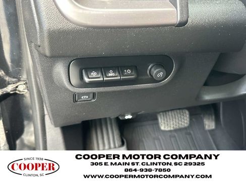 Used 2024 GMC Terrain AT4 w/ Tech Package AWD/4WD image 28