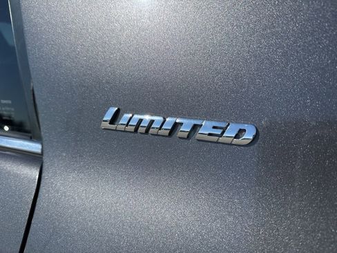 Used 2015 Toyota 4Runner Limited image 10