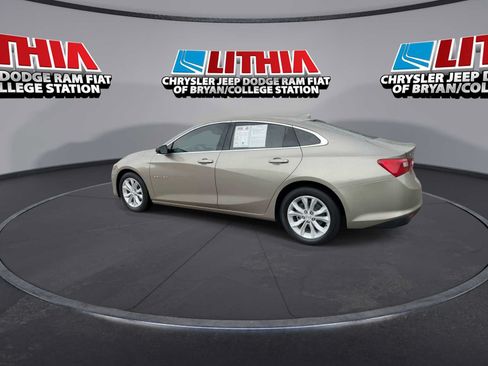 Used 2023 Chevrolet Malibu LT FWD image 5