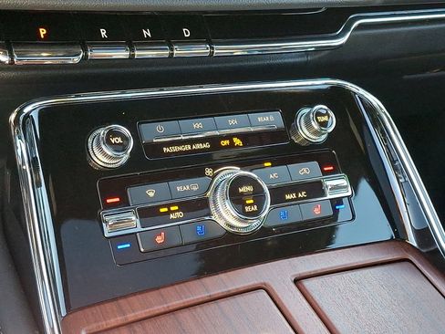 Certified 2023 Lincoln Navigator Reserve image 16