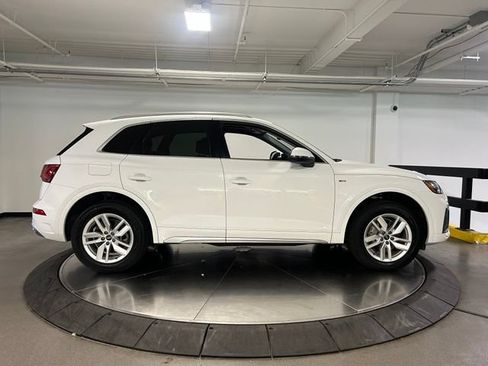 Used 2024 Audi Q5 2.0T Premium w/ Convenience Package AWD/4WD image 8