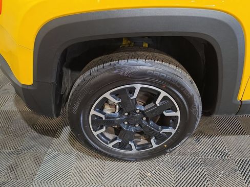 Used 2023 Jeep Renegade Trailhawk AWD/4WD image 18