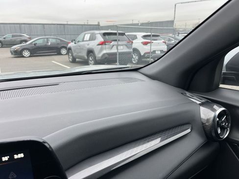 Used 2025 Chevrolet Equinox LT image 34