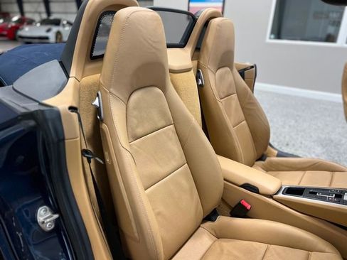 Used 2016 Porsche Boxster image 25