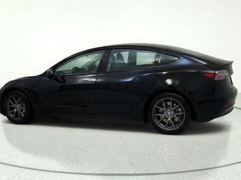 Used 2022 Tesla Model 3 RWD image 5