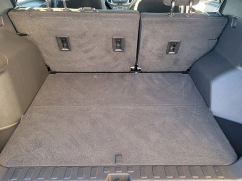 Used 2020 Chevrolet Equinox LT image 38