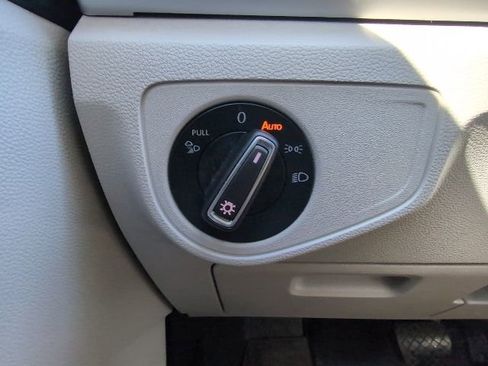 Used 2022 Volkswagen Atlas SE image 17