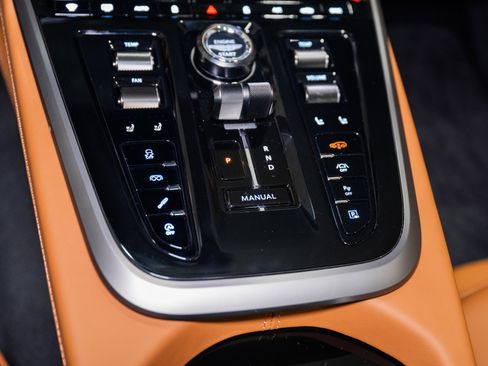 New 2026 Aston Martin DBX 707 image 38