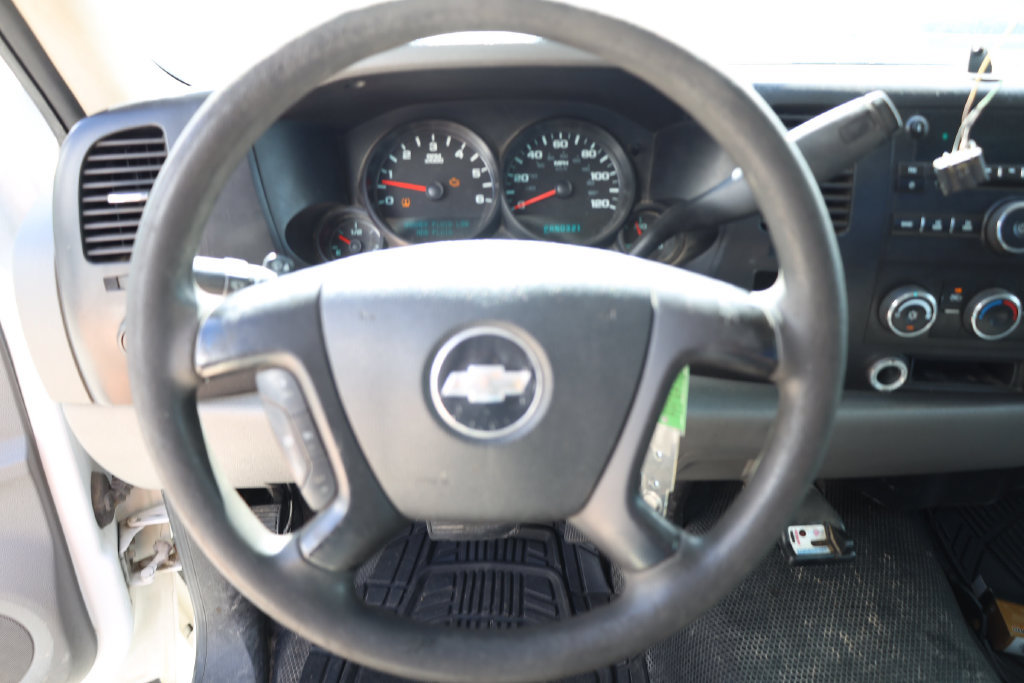 Used 2008 Chevrolet Silverado 1500 W/T RWD image 13