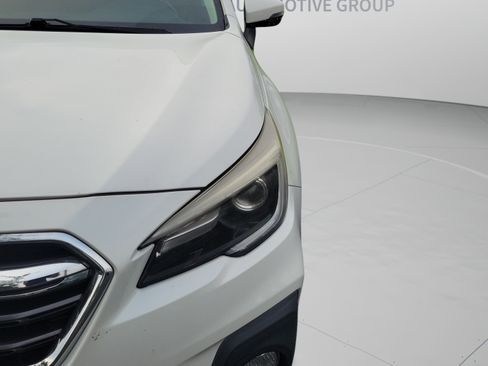 Used 2019 Subaru Outback 3.6R Touring w/ Popular Package #3A AWD/4WD image 9