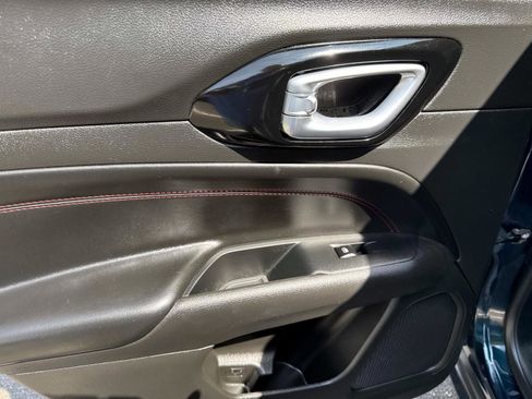 Used 2024 Jeep Compass Trailhawk image 10