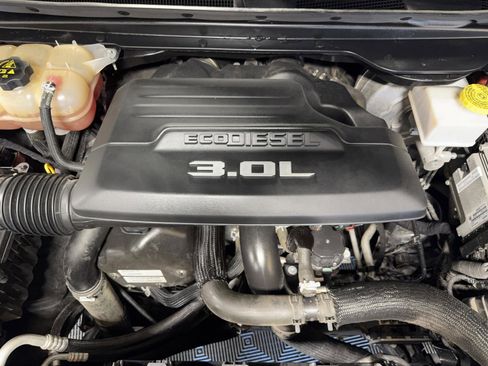 Used 2020 RAM 1500 Limited w/ Body Color Bumper Group image 35