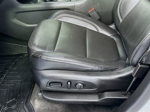 Used 2019 Chevrolet Traverse Premier w/ Redline Edition AWD/4WD image 20