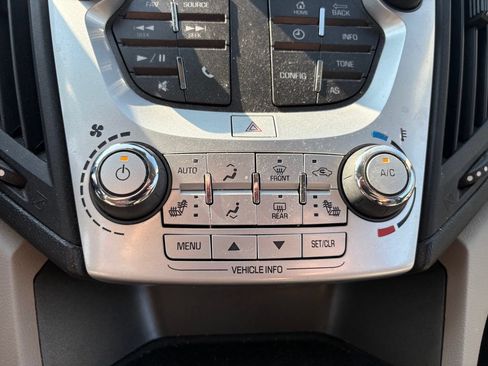 Used 2017 Chevrolet Equinox LT w/ Convenience Package FWD image 19