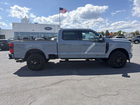 New 2025 Ford F250 Lariat w/ Lariat Ultimate Package AWD/4WD image 3