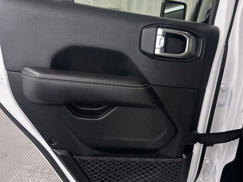 Used 2018 Jeep Wrangler Unlimited Sahara w/ Dual Top Group image 32