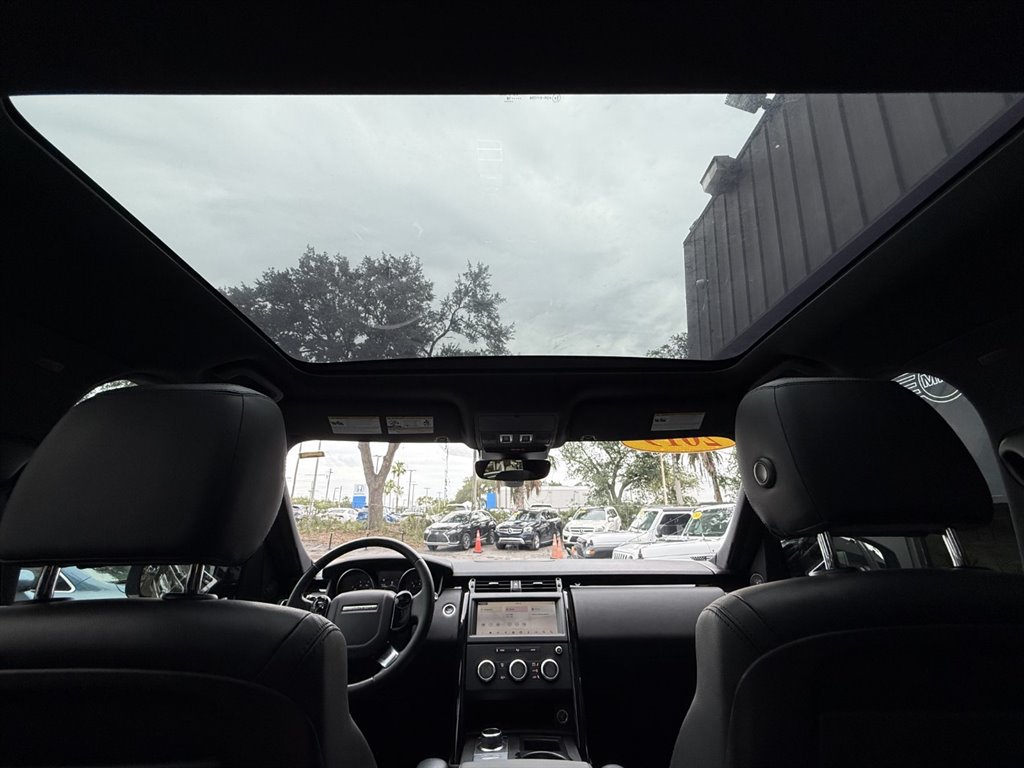 Used 2019 Land Rover Discovery SE AWD/4WD image 20