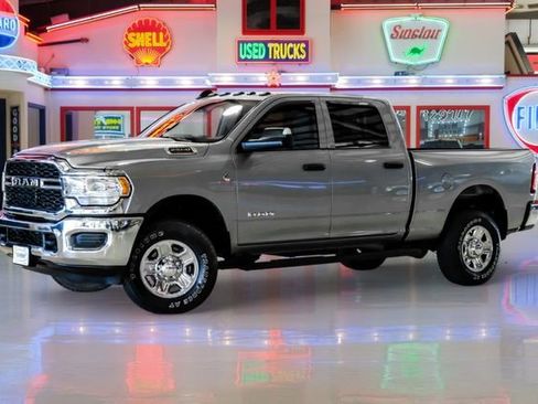 Used 2022 RAM 2500 Tradesman image 2