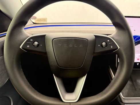 Used 2026 Tesla Model Y AWD image 43