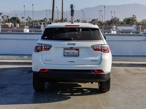 Used 2022 Jeep Compass Latitude AWD/4WD image 8
