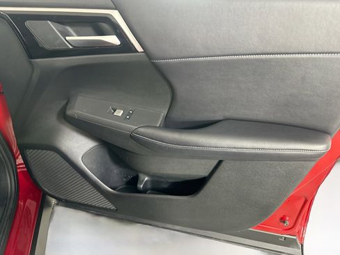 Used 2024 Mitsubishi Outlander SE image 34