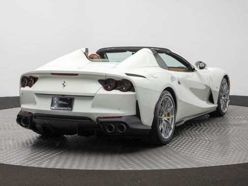 Certified 2023 Ferrari 812 GTS RWD image 7