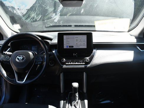 Certified 2023 Toyota Corolla Cross LE w/ Moonroof Package AWD/4WD image 18