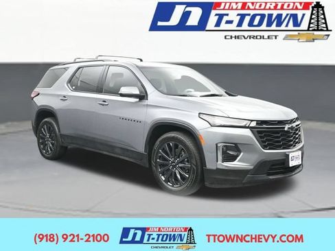Used 2023 Chevrolet Traverse RS w/ LPO, Floor Liner Package AWD/4WD image 1