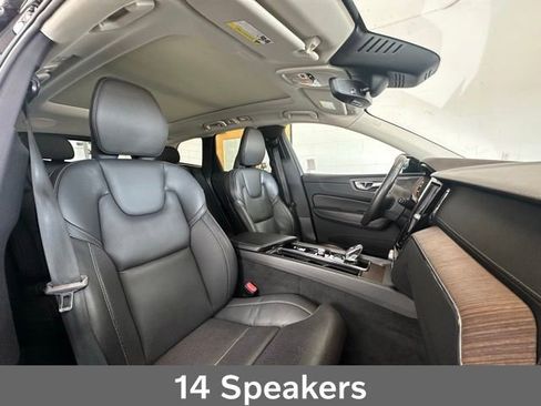 Used 2023 Volvo XC60 B5 Ultimate w/ Climate Package image 18