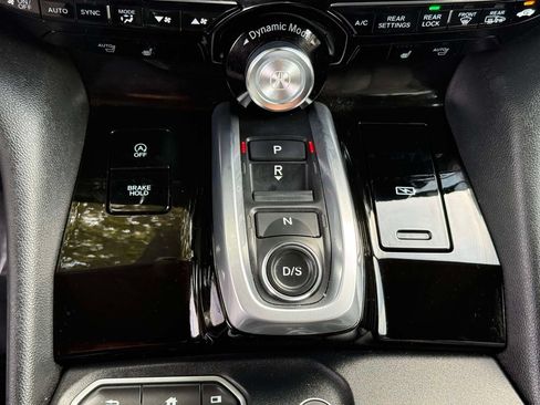 Used 2024 Acura MDX SH-AWD image 25