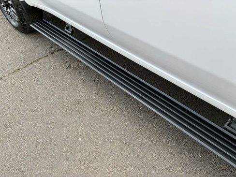 Used 2024 GMC Sierra 3500 Denali Ultimate image 15