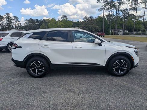 Used 2023 Kia Sportage LX AWD/4WD image 3