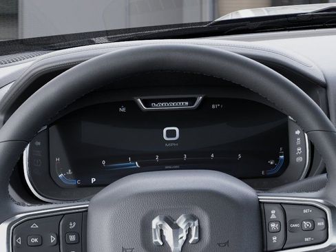 New 2026 RAM 2500 Laramie AWD/4WD image 17