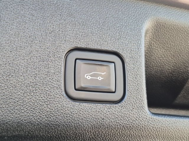 Used 2024 Chevrolet Equinox EV LT FWD image 24