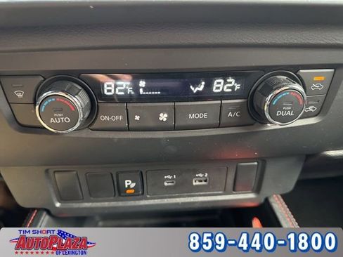Used 2025 Nissan Frontier PRO-4X AWD/4WD image 38