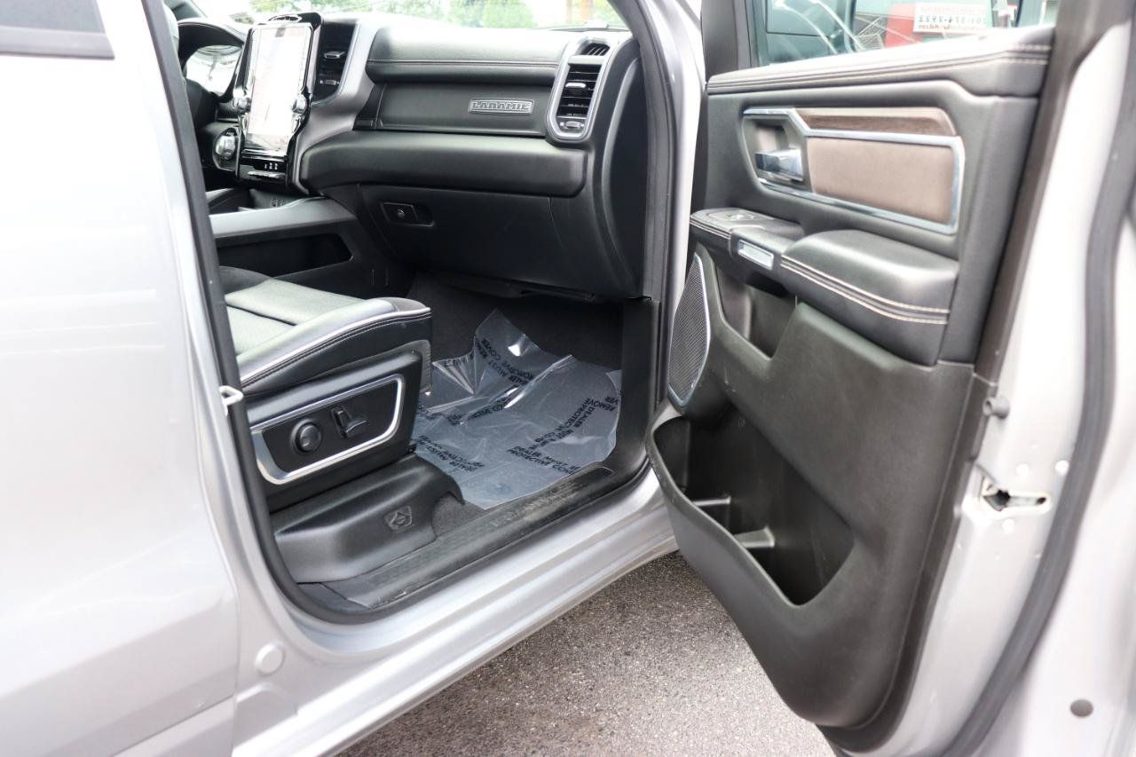 Used 2025 RAM 1500 Laramie AWD/4WD image 15
