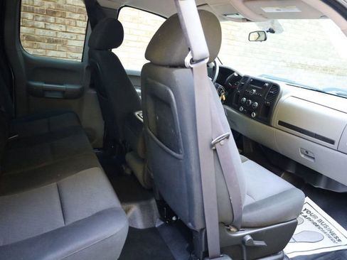 Used 2011 Chevrolet Silverado 1500 W/T image 15