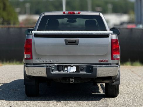 Used 2012 GMC Sierra 1500 SLE w/ Power Tech Package AWD/4WD image 4