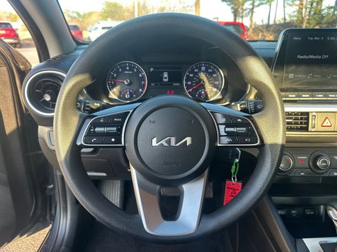 Used 2023 Kia Forte LXS image 23