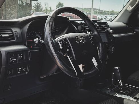 Used 2016 Toyota 4Runner Trail AWD/4WD image 2