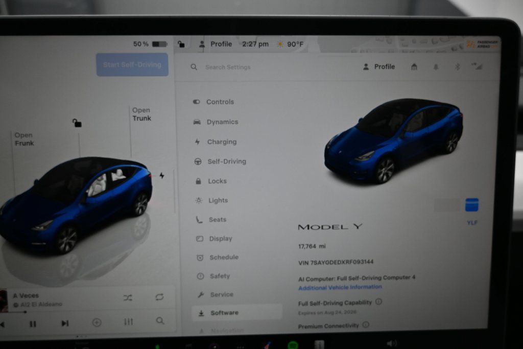 Used 2024 Tesla Model Y 2WD image 14